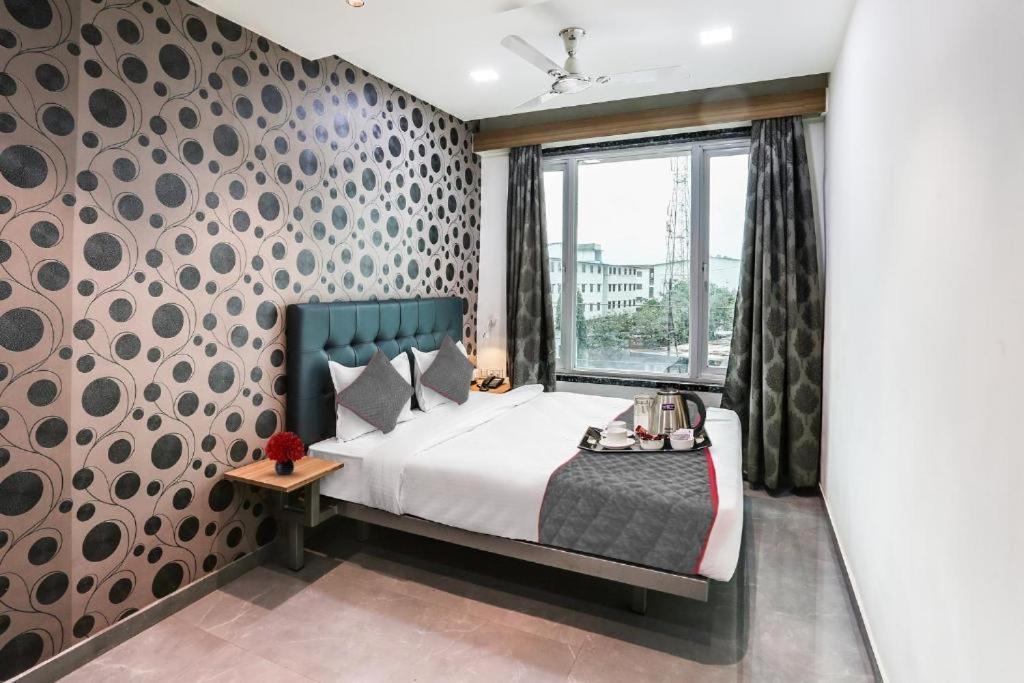 Glitz Hotels Arc Palace - Mankoli, Bhiwandi מראה חיצוני תמונה
